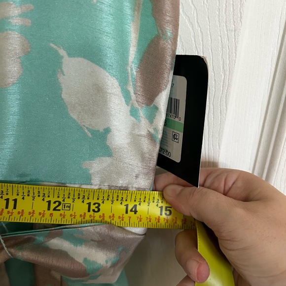 JH Dress - Picture 3 of 3